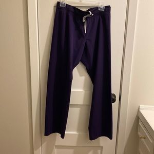 EUC Deep purple Livingston figs size small